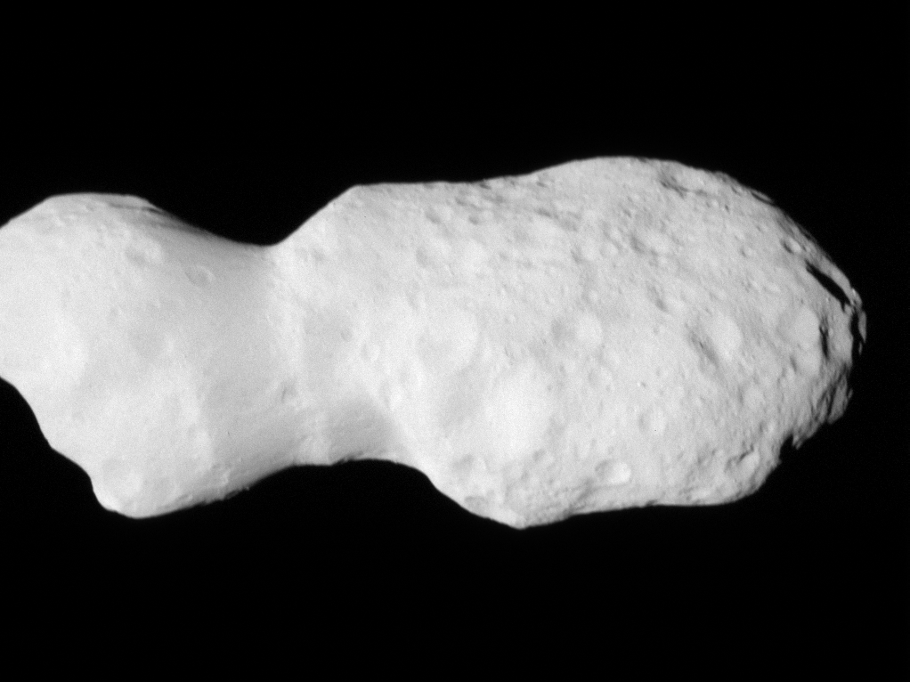 주시가 소행성 도날드요한슨을 근접 비행하며 촬영한 이미지. NASA/Goddard/SwRI/Johns Hopkins APL