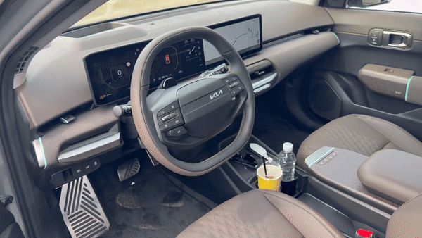 기아 EV4 내부./영상=백유진 기자 byj@