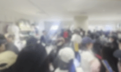 매장 앞 인파. 연합뉴스