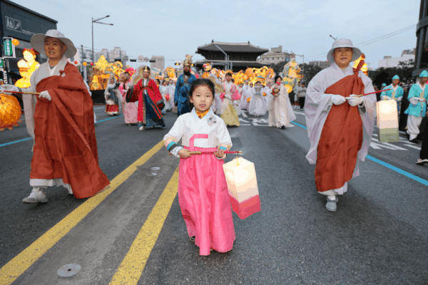 26일 어울림마당과 연등행렬
