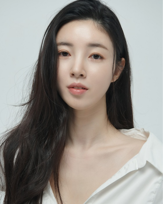 모델인 이미지