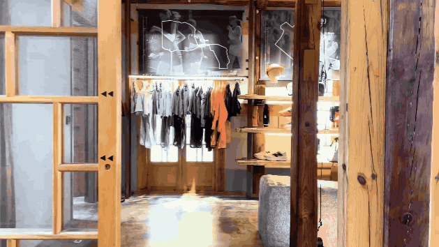 뉴발란스 북촌점 내부. 사진=뉴발란스 제공