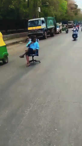 [영상 = 인도벵갈루루시 경찰서 엑스 갈무리]