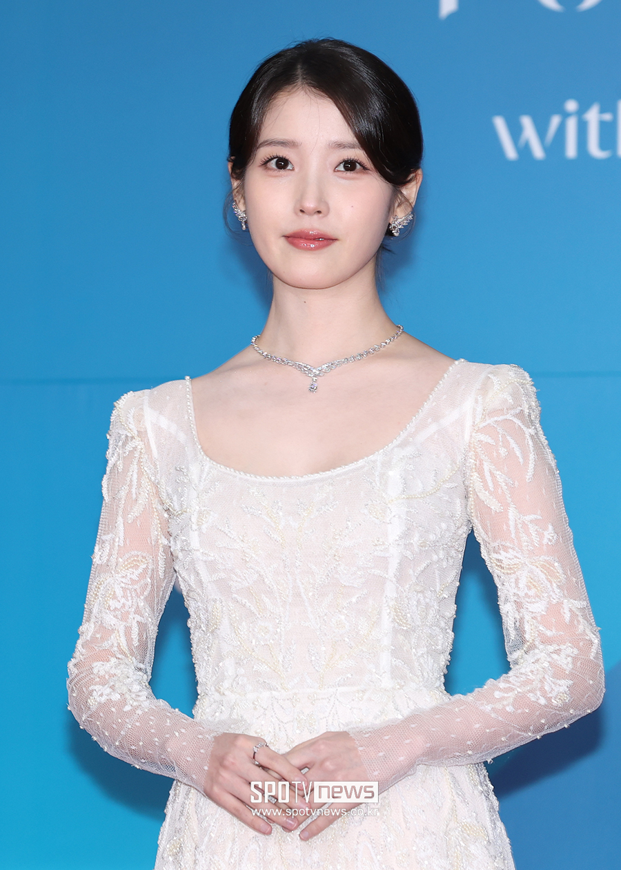 아이유 이미지