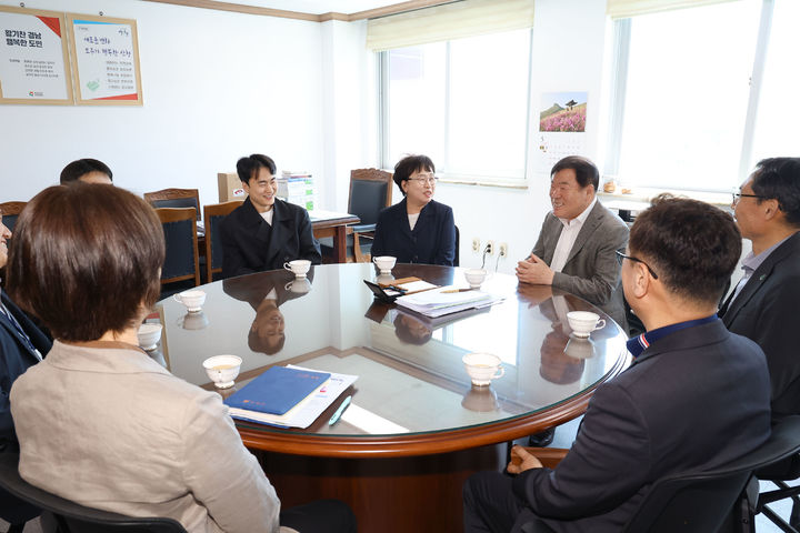 방울이칼국수 이미지