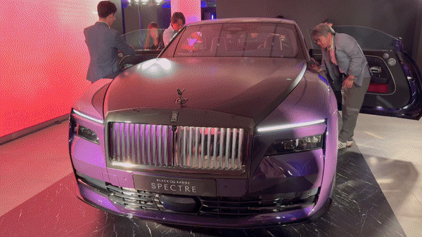롤스로이스 '블랙 배지 스펙터'./영상=백유진 기자 byj@