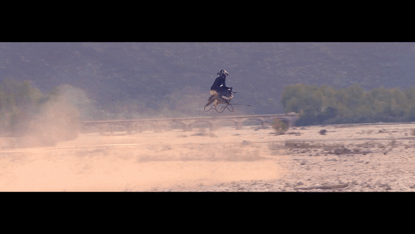 폴란드 볼로나트가 개발한 하늘을 나는 오토바이의 시험 비행 영상을 공개해 화제가 되고 있다. (영상=볼로나트 유튜브)