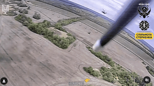 지난 16일 우크라이나 특수부대의 드론 공격을 받은 러시아군 Ka-52 앨리게이터 헬리콥터. 우크라이나 발리스타 부대 인스타그램 캡처