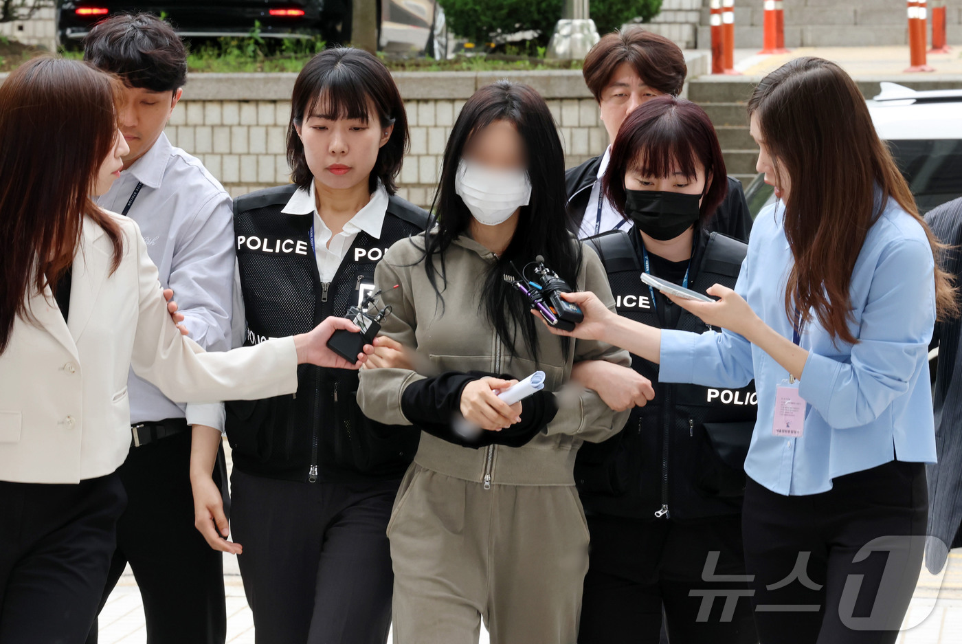 '손흥민 공갈' 혐의 전여친, 모자 쓸 순 없었나…누리꾼