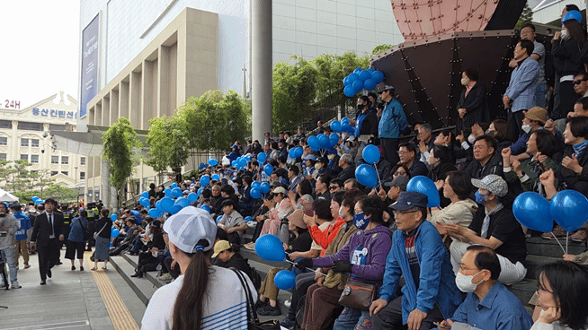 19일 서울 용산구 용산역 광장에서 열린 이재명 더불어민주당 대선 후보 선거 유세 현장. /영상=이민형 기자