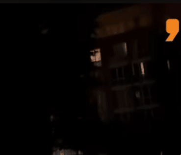 현지시간으로 18일 러시아군이 우크라이나 수도 키이우를 향해 대규모 드론 공습을 감행했다. 이 공습의 여파로 자동차와 건물이 전소되고 20대 여성 1명이 사망하는 등 피해가 잇따랐다. 인도 news9plus 유튜브 캡처