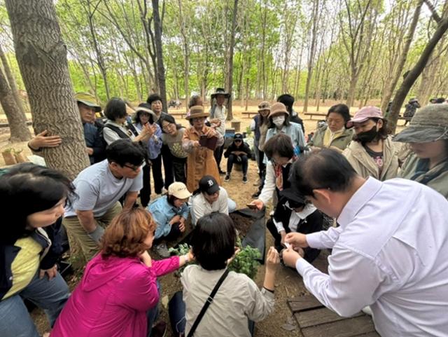 정원사 이미지