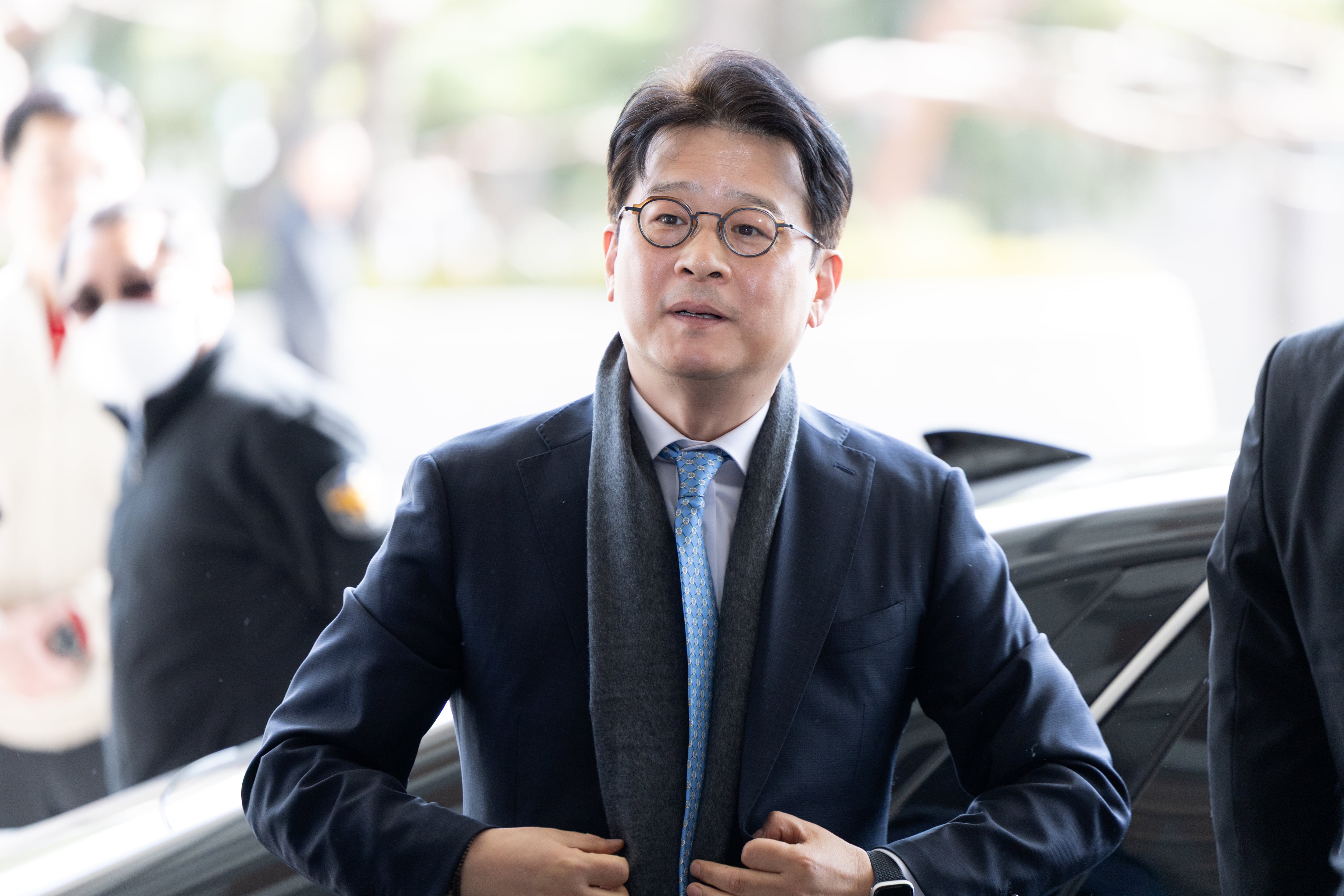 중앙 이미지