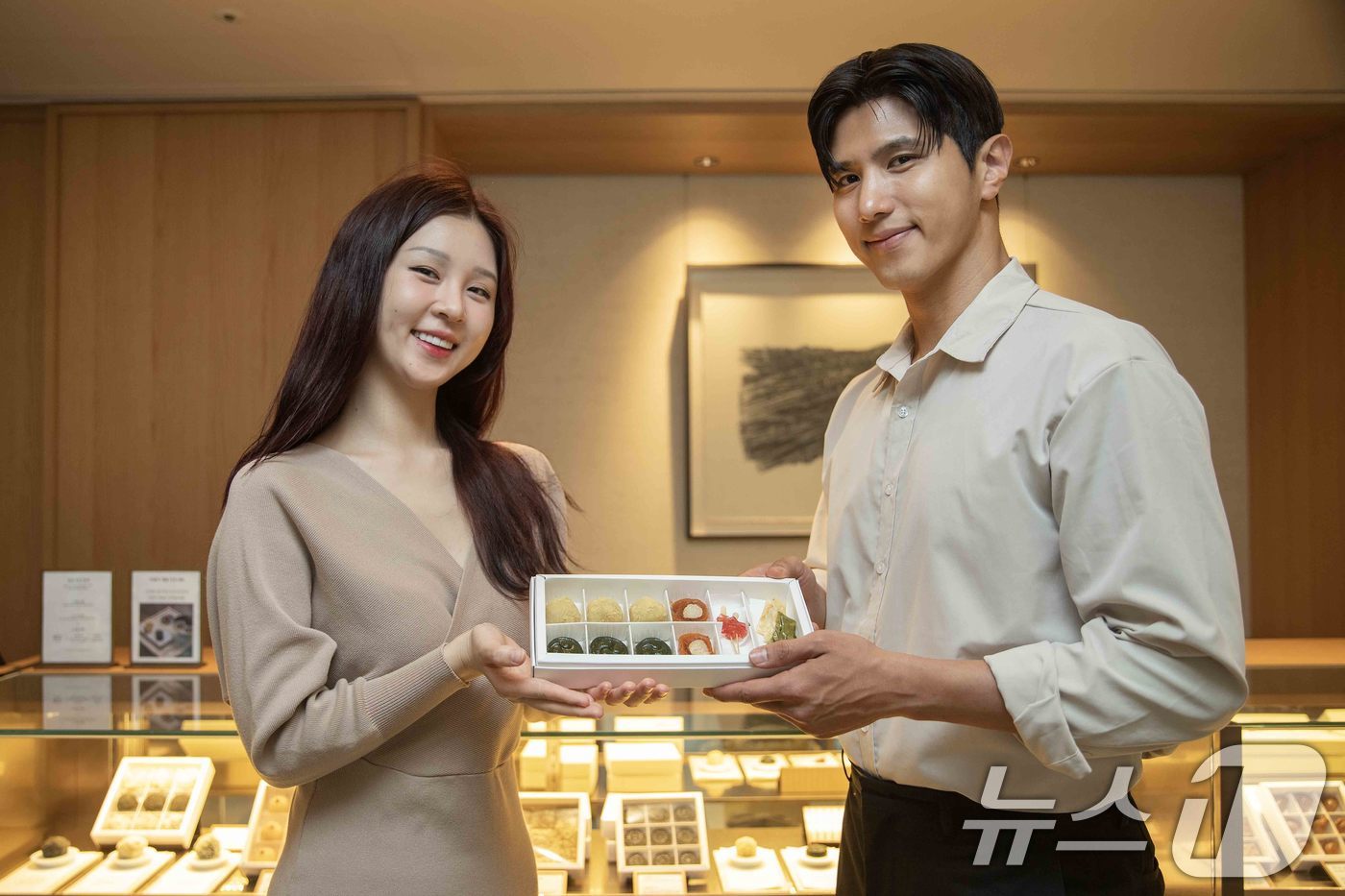 살롱오브 이미지