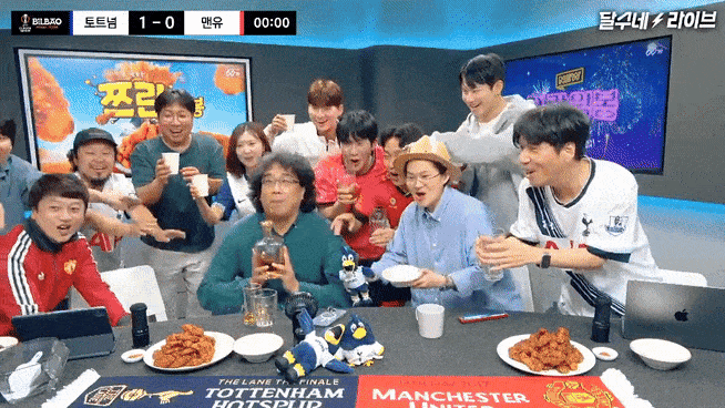 Bong Joon-ho, seated in a green shirt, raises a toast with other co-hosts during a YouTube livestream of the UEFA Europa League final, where Son Heung-min’s Tottenham Hotspur claimed victory. (YouTube @Dalsune Live)