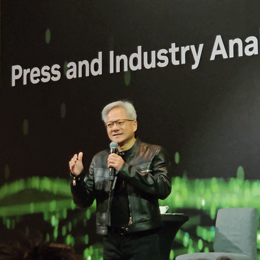 아시아 최대 정보기술 전시회 ‘컴퓨텍스 2025’가 열리는 대만 타이페이의 한 호텔에서 21일(현지시간) 젠슨 황 엔비디아 CE사 사업 전략에 대해 설명하고 있다.타이페이=허진 기자