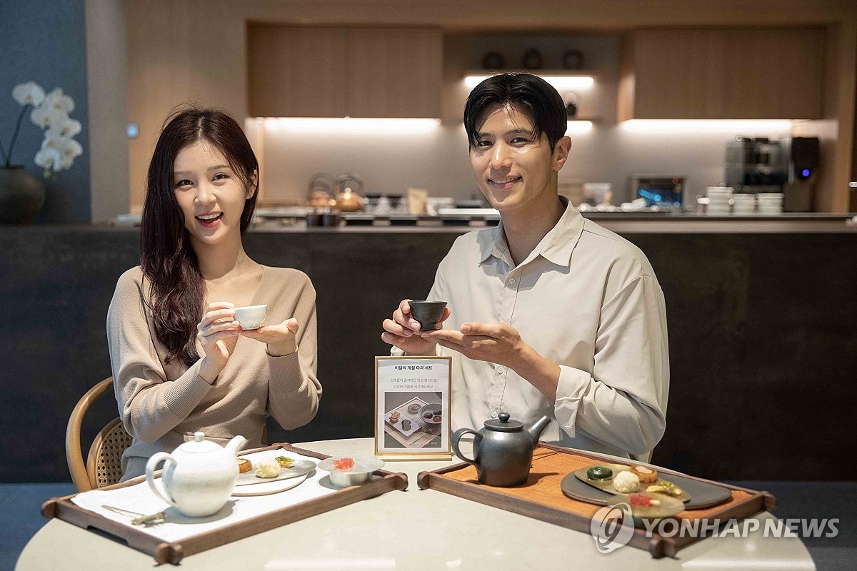 살롱오브 이미지