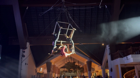 클럽메드푸껫에서 진행되는 이브닝 쇼의 한 장면. ⓒ 뉴스1 김형준 기자