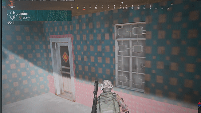 'MSI 타이탄 18 HX AI'에서 '배틀그라운드'를 통해 게임 성능을 실험한 결과 초당 프레임이 300FPS 이상을 보여줬다. 사진=구자윤 기자