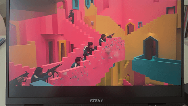 'MSI 타이탄 18 HX AI'에서 '오징어게임 시즌2'가 재생되는 모습. 사진=구자윤 기자