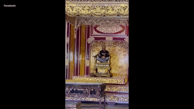 [뉴시스] 베트남에서 한 남성이 베트남의 가장 귀중한 유물인 응우옌 왕조 왕좌를 훼손해 논란이 일고 있다. (사진=데일리메일) 2025.5.26 *재판매 및 DB 금지