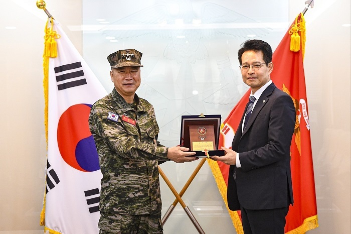 유한 이미지