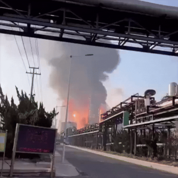 27일 오전 11시 57분 중국 산둥성 가오미시(웨이팡시)의 유다오(友道)화학회사에서 폭발이 발생했다. 2025.5.27 웨이보