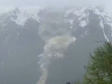 스위스에서 28일(현지시간) 빙하 붕괴로 인해 대규모 산사태가 발생해 마을을 덮치는 사고가 발생했다. (출처=엑스) 2025.5.29./뉴스1