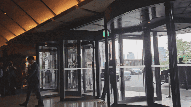 이재용 삼성전자 회장이 30일 서울 중구 신라호텔에서 열린 삼성 호암상 시상식에 참석하고 있다./전병수 기자