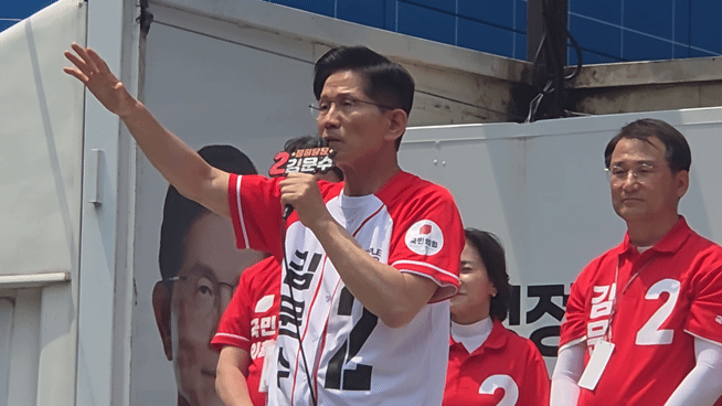 29일 오전 11시 30분께 인천 부평구 부평문화의거리를 찾은 김문수 국민의힘 대선 후보. /영상=이민형 기자