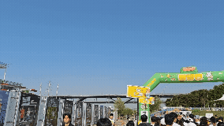 샤오미 15 울트라 동영상 촬영 중 디지털 줌을 통해 확대하고 있다. 뚝섬공원에서 동영상 줌으로 수백미터 거리의 청담대교위가 선명하게 보인다(사진=윤정훈 기자)