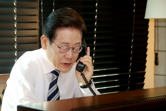 8시 이미지