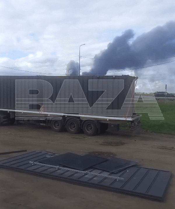 1일(현지시간) 우크라이나가 일인칭 시점(FPV) 드론을 동원, 러시아 공군기지 5곳을 상대로 개전 후 최대 규모의 공격을 감행했다. 사진은 일반 물류로 위장 운반된 우크라이나 드론이 국경과 4000㎞ 이상 떨어진 러시아 본토 시베리아 이르쿠츠크주에서 벨라야 공군기지를 향해 날아오르는 모습. 2025.6.1 텔레그램