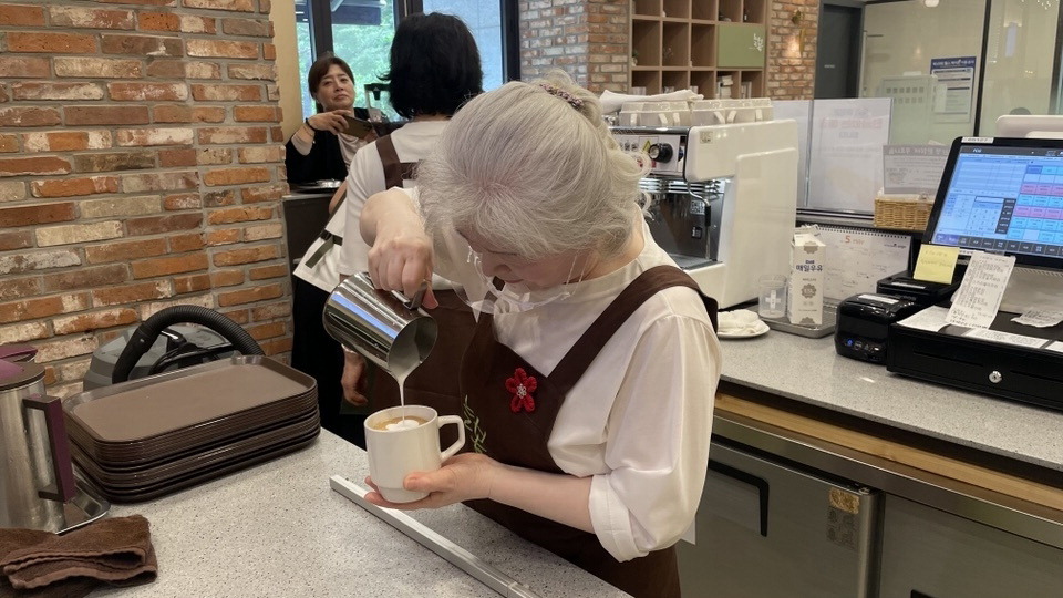 카페늘봄 이미지