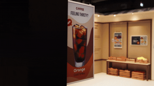 삼성전자의 디지털 광고판 '삼성 컬러 이페이퍼' 제품 전시 장면. [사진=삼성전자]