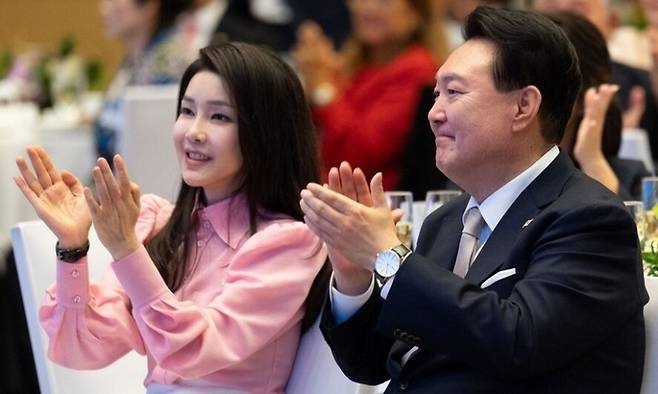 김건희 이미지
