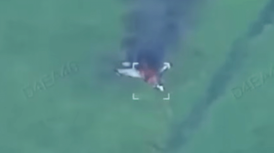 우크라이나 공군(UAF)이 공개한 격추돼 불타고 있는 러시아 Su-35. 텔래그램 캡처