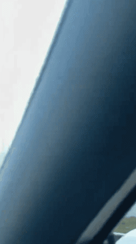 지난 4월 중국 6세대 전투기 J-36으로 추정되는 비행체가 남부 쓰촨성 청두의 한 도로 위를 비행하는 모습이 포착됐다. 엑스 캡처