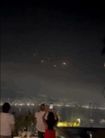 이스라엘을 향하는 이란의 미사일을 배경으로 파티를 이어가는 레바논 시민들의 영상이 소셜미디어를 통해 퍼지며 논란을 불러일으켰다.