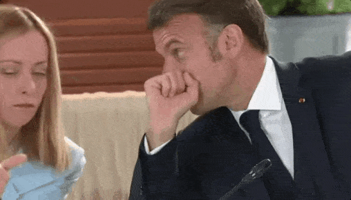 지난 6월 16일 캐나다 앨버타 카나나스키스에서 열린 G7 정상회의에서 대화를 나누고 있는 조르자 멜로니 이탈리아 총리(왼쪽)과 에마뉘엘 마크롱 프랑스 대통령. (춯처=X)