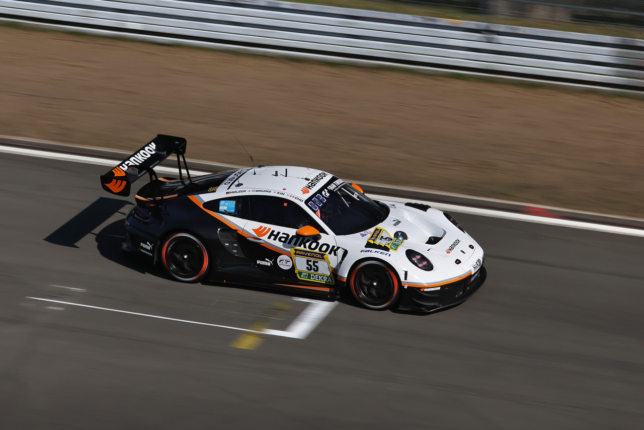 조현범號 한국컴피티션, 뉘르부르크링 24시 최상위 클래스 톱 10 쾌거