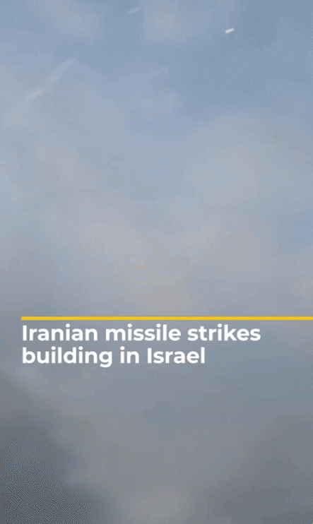 24일(현지시간) 이란이 이스라엘을 향해 미사일을 발사해 최소 4명이 숨지고 8명이 부상했다. 사진은 이란의 공습을 받은 이스라엘 남부 지역. 엑스 캡처