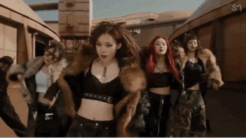 에스파(aespa)의 신곡 'Dirty Work' 뮤직비디오. 현대제철의 당진제철소 내 연료돔 등에서 촬영했다. /에스엠엔터테인먼트 제공