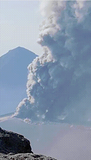 신모에다케 상황이라며 한 네티즌이 공유한 영상. /X