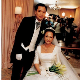 “이혼은 아닙니다..” 재력가 남편과 결혼했지만 20년째 별거 중이라는 여배우의 눈물