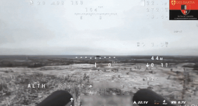 산탄총이 장착된 우크라이나 드론이 러시아 드론을 파괴하고 있다. 사진=엑스(X·구 트위터) 캡처