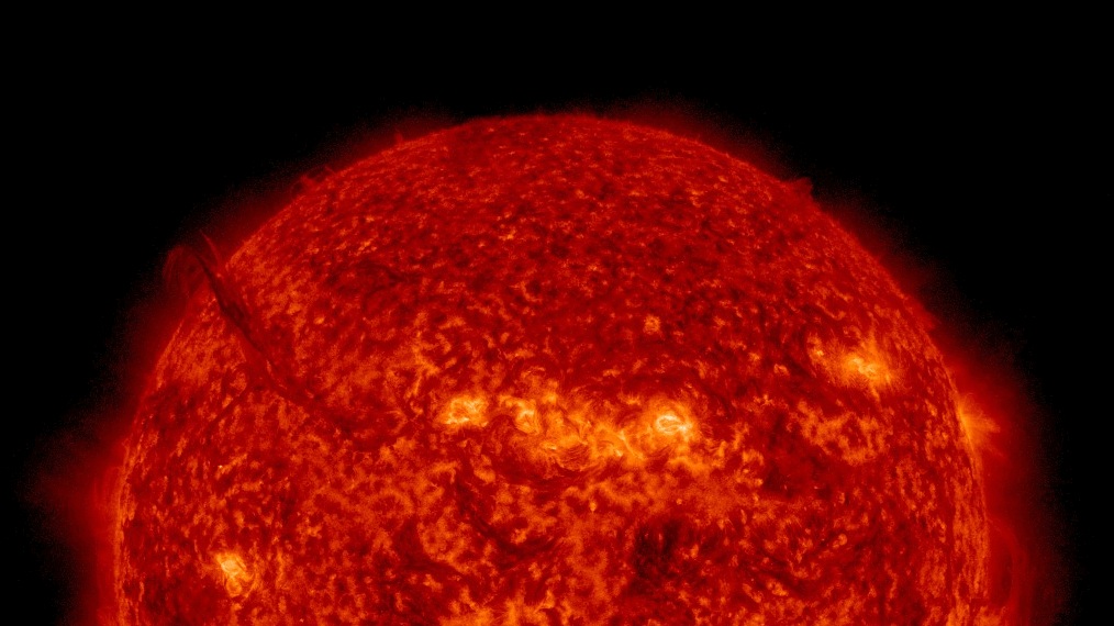 지난 15일 태양 폭발로 40만㎞에 달하는 필라멘트가 만들어졌다. Solar Dynamics Observatory(SDO)