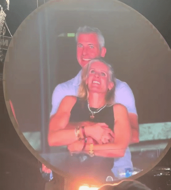 16일 매사추세츠주 보스턴에서 열린 콜드플레이의 콘서트에서 포착된 장면. 이 영상이 소셜미디어를 통해 퍼지면서 불륜 스캔들이 불거졌다. /틱톡