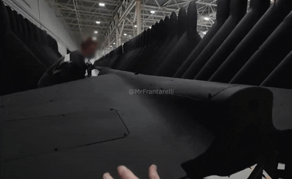 러시아 TV에 공개된 드론 공장 영상의 일부