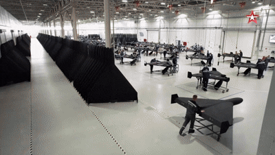 러시아 유력 군사전문채널이 입수해 20일(현지시간) 공개한 알라부가 경제특구 내 게란-2 생산 공장 내부. 2025.7.20 텔레그램